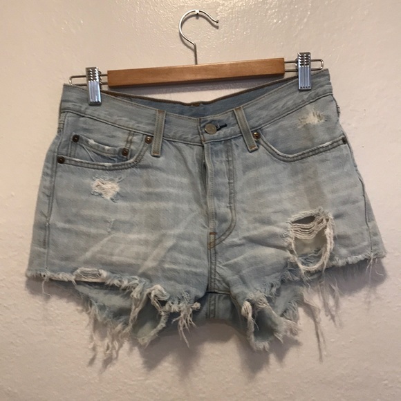 Levi’s 501 button fly jean shorts - Picture 2 of 15